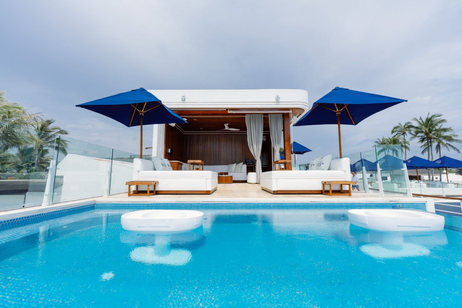 Elite Cabana